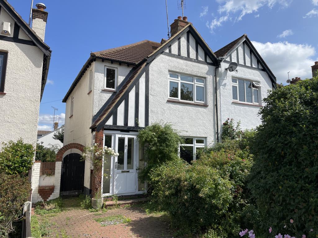 Lot: 103 - THREE-BEDROOM SEMI-DETACHED HOUSE FOR IMPROVEMENT - outside image for front of property from roadside